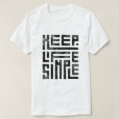 Keep Life Simple – Minimalist Motivational Quote Tシャツ (デザイン正面)