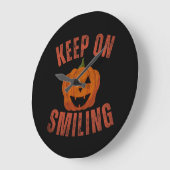 KEEP ON SMILING HALLOWEEN GIFT ラージ壁時計 (傾斜)