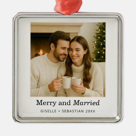 Keepsakeとメリー初めてのクリスマス結婚したの写真 メタルオーナメント (正面)