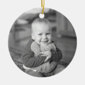Keepsakeの初めてのクリスマス写真の緑 セラミックオーナメント (正面)