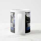 Keepsakeモダン祖父おじいちゃん家族の写真 ジャンボコーヒーマグカップ (裏面)