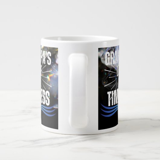 Keepsakeモダン祖父おじいちゃん家族の写真 ジャンボコーヒーマグカップ (裏面)