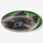 Keeshond Dog in St. Patrick's Day Dress ペーパープレート (アングル)
