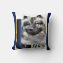 Keeshond LOVE Gives