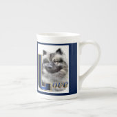 Keeshond LOVE Gives ボーンチャイナマグカップ (右)