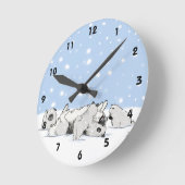 Keesie Snow Dogs - Happy Keesond with Puppies ラウンド壁時計 (傾斜)