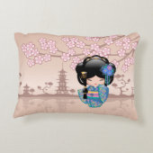 KEIKO KOKESHI人形 – 青い着物芸者ガール アクセントクッション (裏面)
