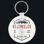 Kejimkujik National Park Canada Vintage Distressed キーホルダー<br><div class="desc">Kejimkujik National Park Distressed Badge with unique park themed maple leaf design. The Park is recognized for its old growth forest,  rare wildlife and traditional Mi'kmaq waterways.</div>