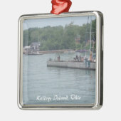 Kelleysの島、オハイオ州のボートの写真のクリスマスのオーナメント メタルオーナメント (左)