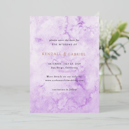 Kendall Purple Elegant Wedding Save the Date 箔招待状 (立ち正面)