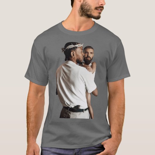 Kendrick Lamarが黒人の女性を抱く Tシャツ (正面)
