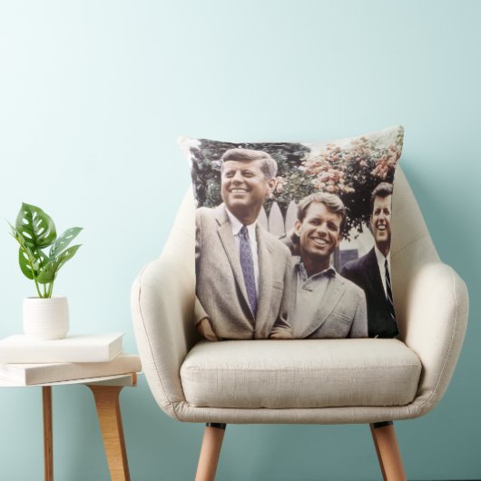 Kennedy Brothers、John、Robert & Ted クッション (椅子)