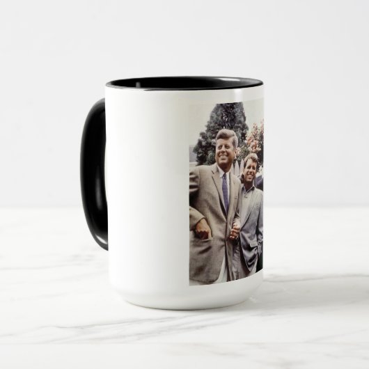 Kennedy Brothers、John、Robert & Ted マグカップ (正面左)