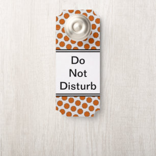 Kenneth Yoncichによるオレンジフラワーリボン ドアノブサイン