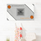 Kenneth Yoncichによるオレンジフラワーリボン 横断幕 (インサイチュ)