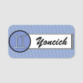 Kenneth Yoncichによるジェミニ〔占星術の〕十二宮図シンボル要素 名札 (正面)