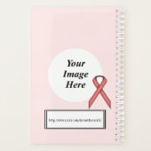 Kenneth Yoncichによるピンクの標準リボン プランナー手帳 (裏面)