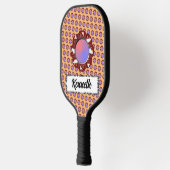Kenneth Yoncichによるブルゴーニュアイボリーディスク・リボン ピックルボールラケット (左)