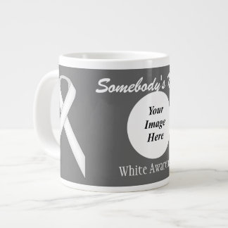 Kenneth Yoncichによるホワイトスタンダードリボンテンプレート ジャンボコーヒーマグカップ