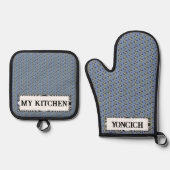 Kenneth Yoncichによる黄色がかった青の花のリボン 鍋つかみ&鍋敷きセット (正面)