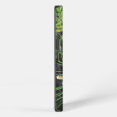 Kenneth YoncichによるPine Needles iPhoneケース (右側面)