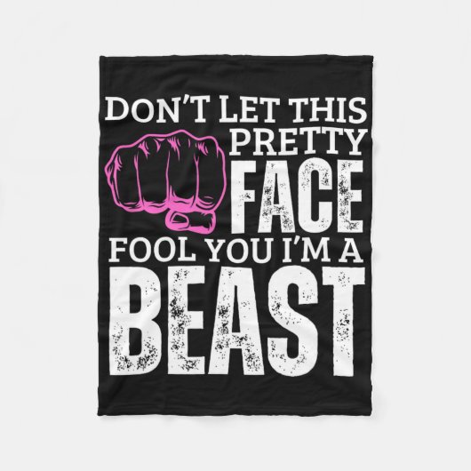 Kenpo Karate Girl I'm A Beast Funny Women American フリースブランケット (正面)