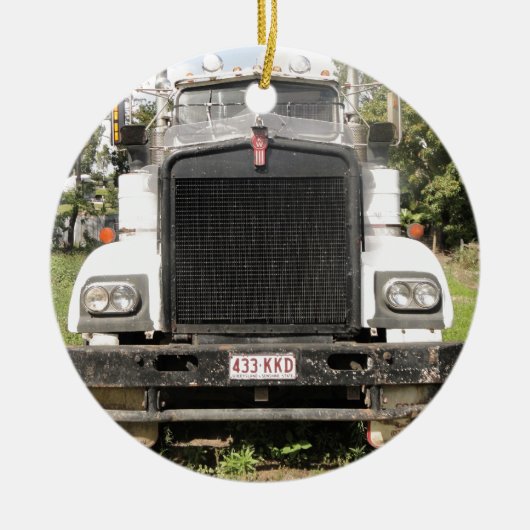 Kenworthのクラシックなトラック セラミックオーナメント (正面)
