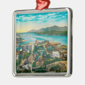 Ketchikan、アラスカの町の眺め-最初の都市 メタルオーナメント (左)
