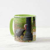 Kevin The Turkey - Old Wethersfield, CT (2写真) マグカップ (正面左)
