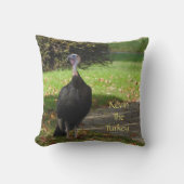 Kevin The Turkey - Old Wethersfield, CT （2辺） クッション (正面)