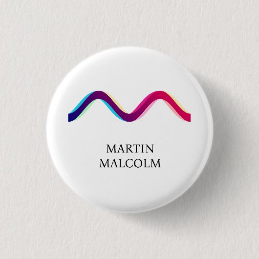 KEYCHAIN文字M 缶バッジ (正面)