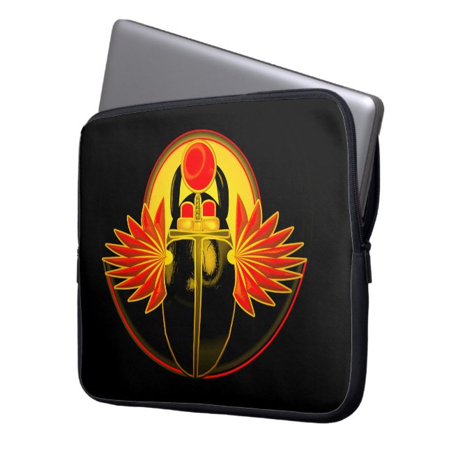 Kherpiライジングサンの神、スカラブト。 ラップトップスリーブ (正面左)