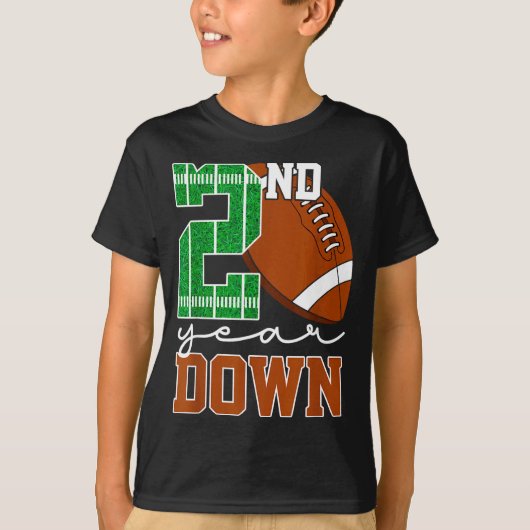 Kids 2nd Year Down Football Birthday Boy Party 2 Y Tシャツ (正面)