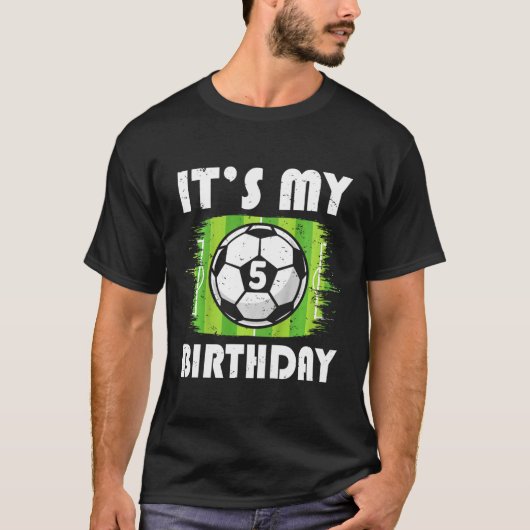 Kids 5 Years Old Kids Soccer Player 5th Birthday B Tシャツ (正面)