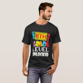 Kids 8th Grade Level Unlocked Video Gamer Back To  Tシャツ (正面フル)