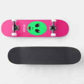Kids Alien Head Green Pink Personalized Name スケートボード (横)