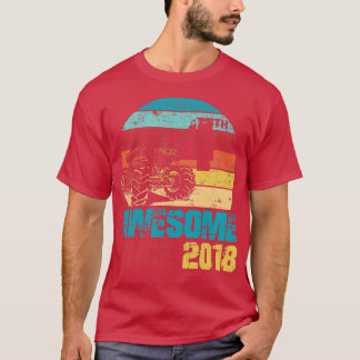 Kids Awesome Since 2018 4th Birthday Monster Truck Tシャツ