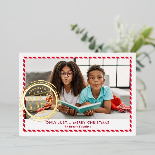 KIDS CHRISTMAS PHOTOおもしろい素敵なリストスタンプ赤金ゴールド 箔シーズンカード (立ち正面)