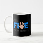 Kids High Five - 5歳カッコいいの子供の誕生日Gif コーヒーマグカップ (左)