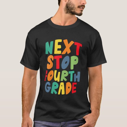 Kids Next Stop Fourth 4th Grade Cool Rainbow Back  Tシャツ (正面)