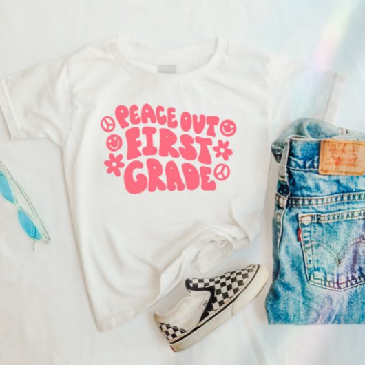 Kids Peace Out First Grade Tシャツ（ピンク） Tシャツ