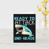 Kids Sharkが2年生2年生1年生を攻撃する準備ができている カード (黄色い花)