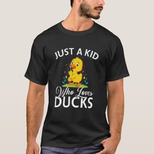 Kids  Yellow Rubber Duck Just A Kid Who Loves Duck Tシャツ (正面)
