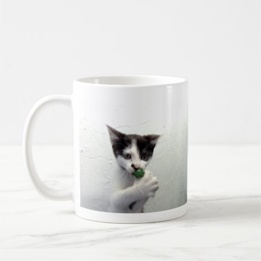 Kikoのlolcatのマグは"beleev Iのizの巻き枠に得ました" コーヒーマグカップ (左)