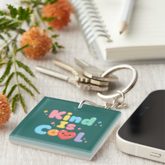 "Kind is Cool" パステルレトロなタイポグラフィーがかわいいアクリルキーホルダー キーホルダー