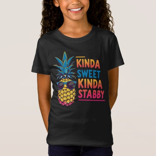 Kinda Sweet Kinda Stabbyパイナップルキッズティー Tシャツ (正面)