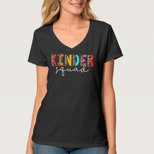 Kinder Squad幼稚園先生学生に戻る Tシャツ (正面)