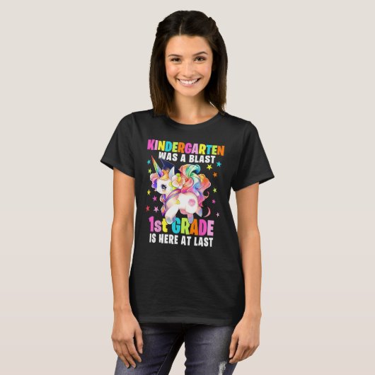 Kindergarten Graduation Unicorn Kindergarten Gradu Tシャツ (正面フル)