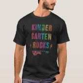 Kindergarten Rocks Student Teacher Squad Kinder Te Tシャツ (正面)