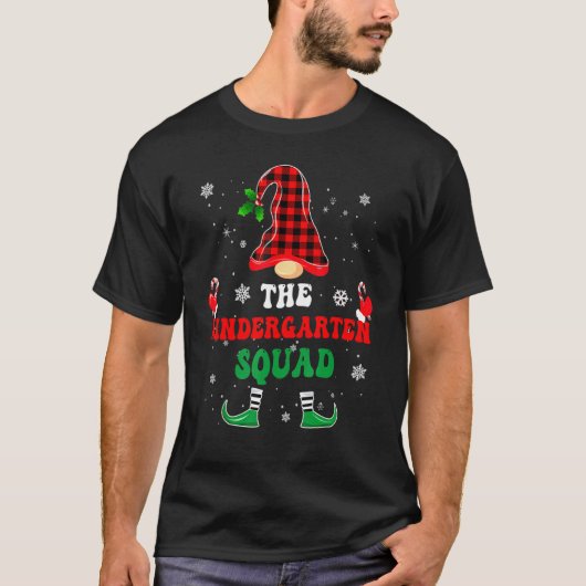 Kindergarten Squad Christmas Elf Teacher Matching Tシャツ (正面)
